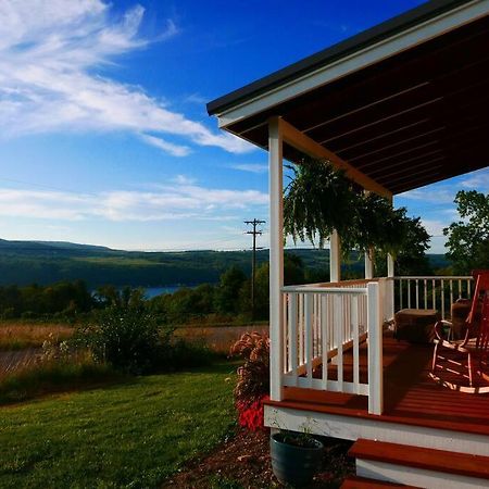 Vineyard Farmhouse With Hot Tub & Lake Views Hammondsport Luaran gambar