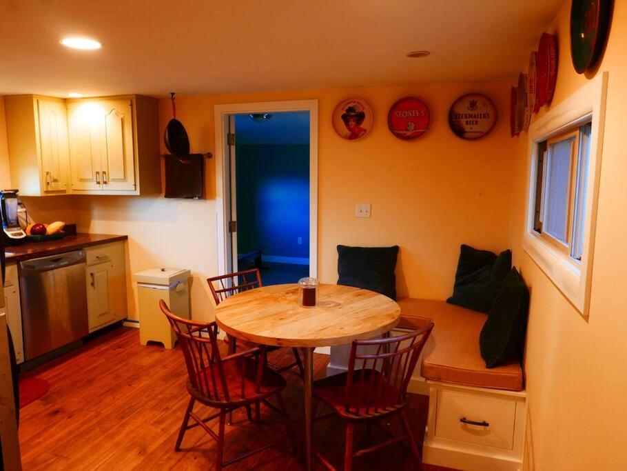 Vineyard Farmhouse With Hot Tub & Lake Views Hammondsport Luaran gambar