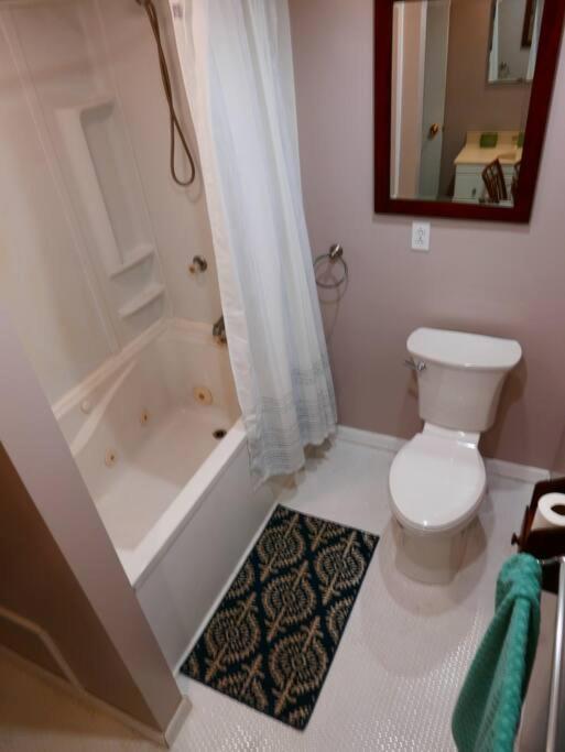 Vineyard Farmhouse With Hot Tub & Lake Views Hammondsport Luaran gambar