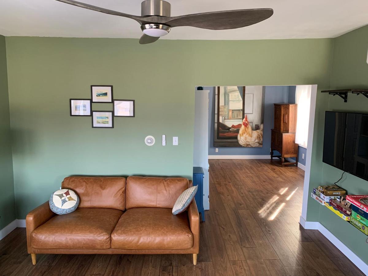 Vineyard Farmhouse With Hot Tub & Lake Views Hammondsport Luaran gambar