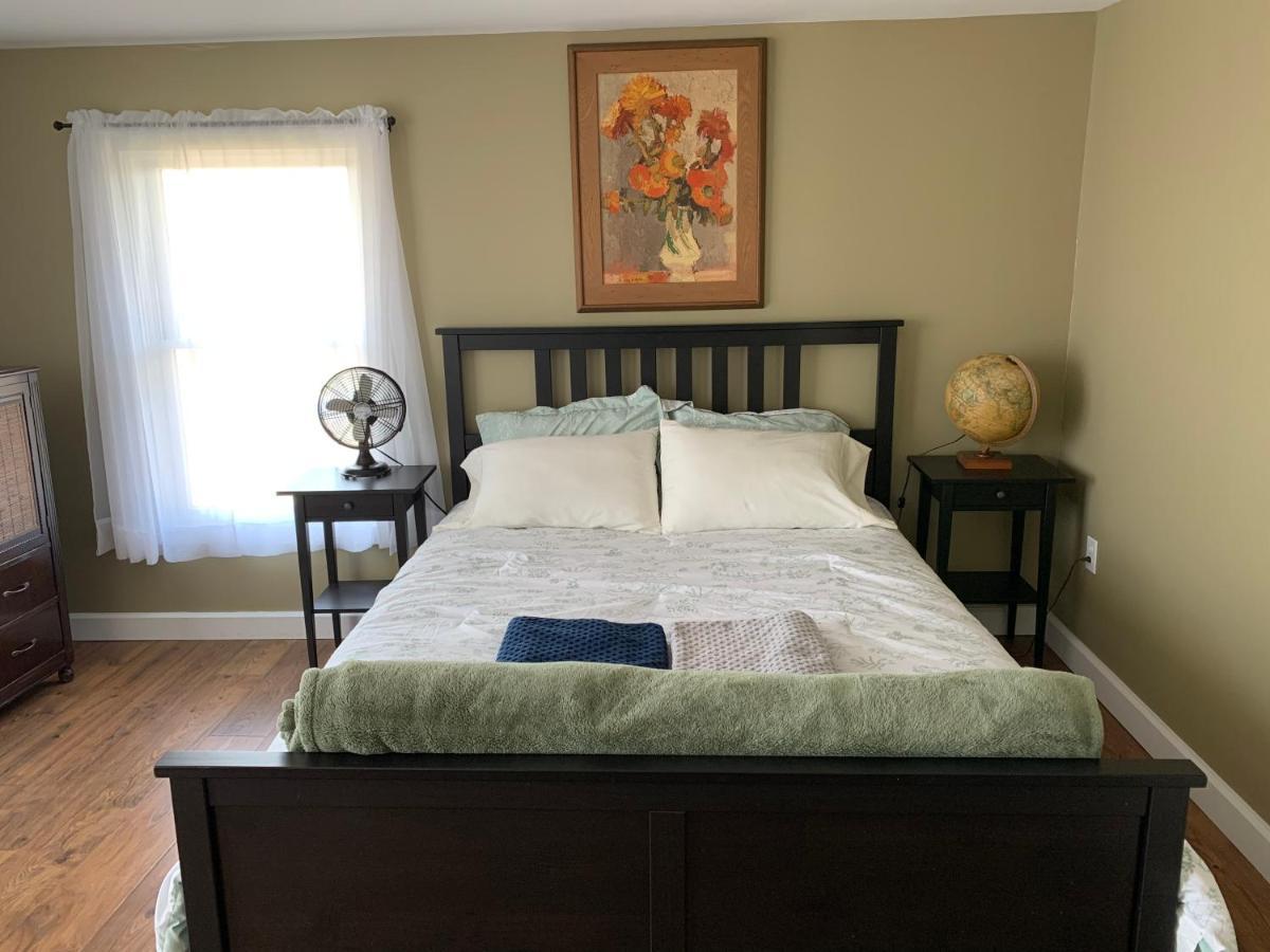 Vineyard Farmhouse With Hot Tub & Lake Views Hammondsport Luaran gambar