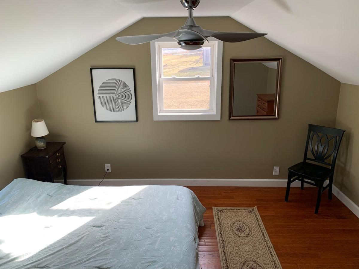Vineyard Farmhouse With Hot Tub & Lake Views Hammondsport Luaran gambar